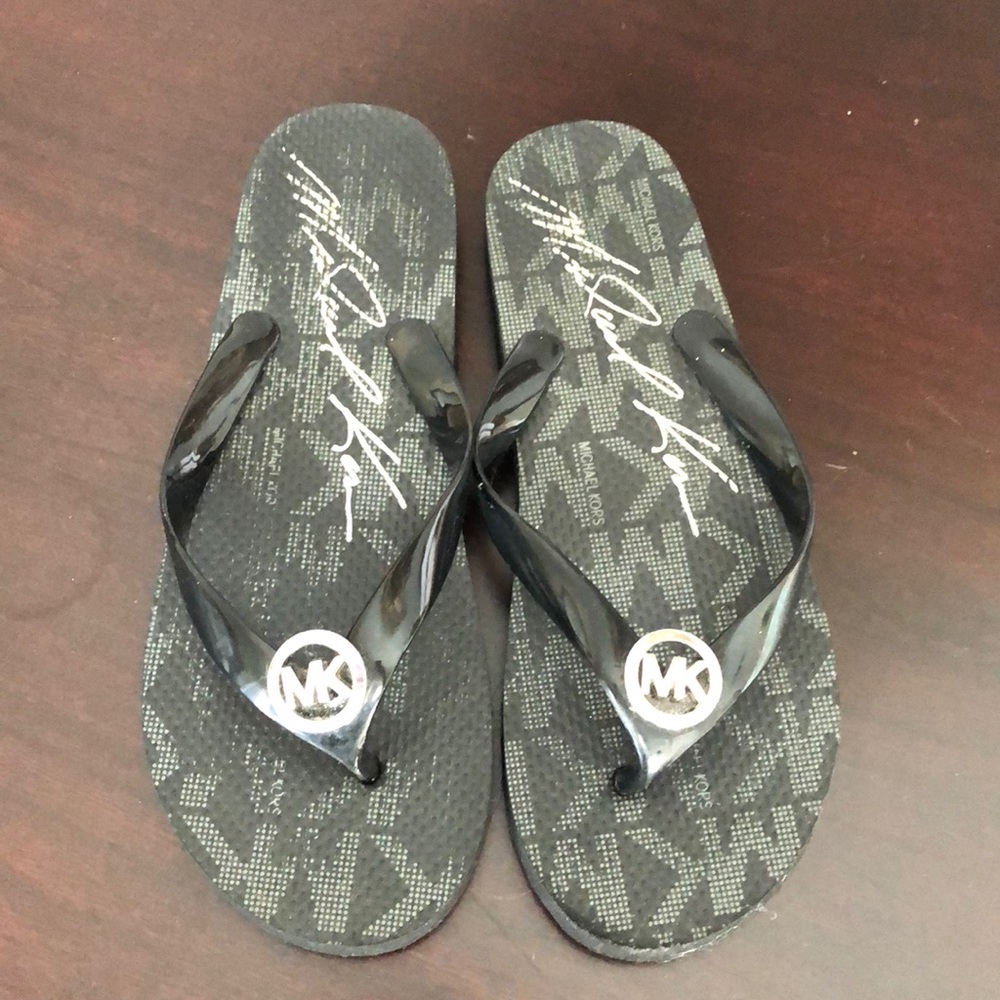Michael Kors summer slip flop